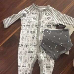 New with tags comes with bib